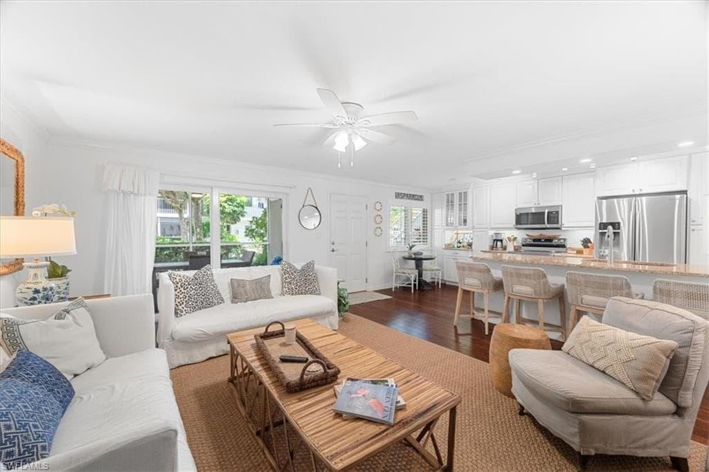 380 4th AVE S 380 NAPLES, FL 34102