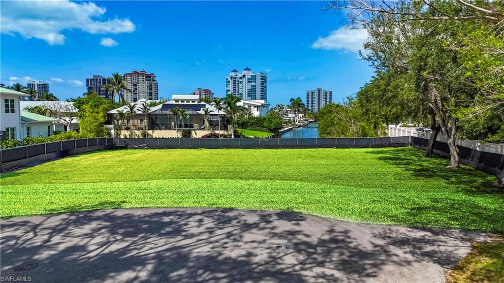 5291 Sand Dollar LN NAPLES, FL 34103