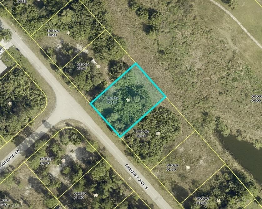 657/659 Creuset AVE S LEHIGH ACRES, FL 33974