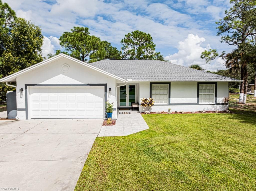6195 Green BLVD NAPLES, FL 34116