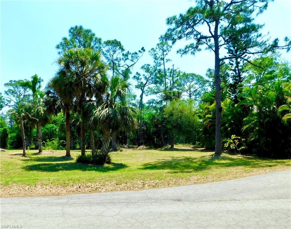 17020 Laurelin CT NORTH FORT MYERS, FL 33917