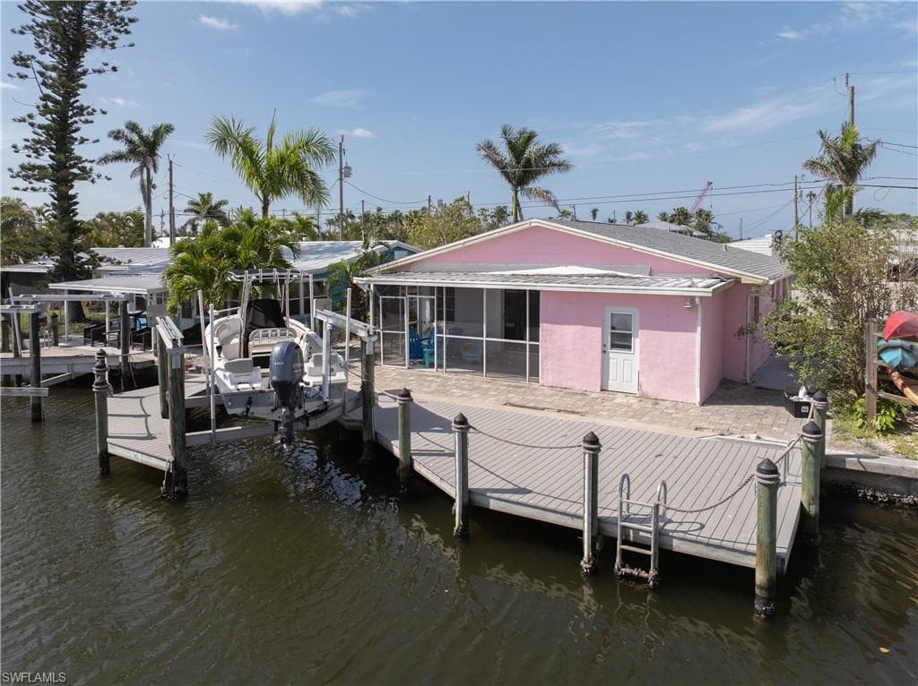 11476 May ST MATLACHA, FL 33993