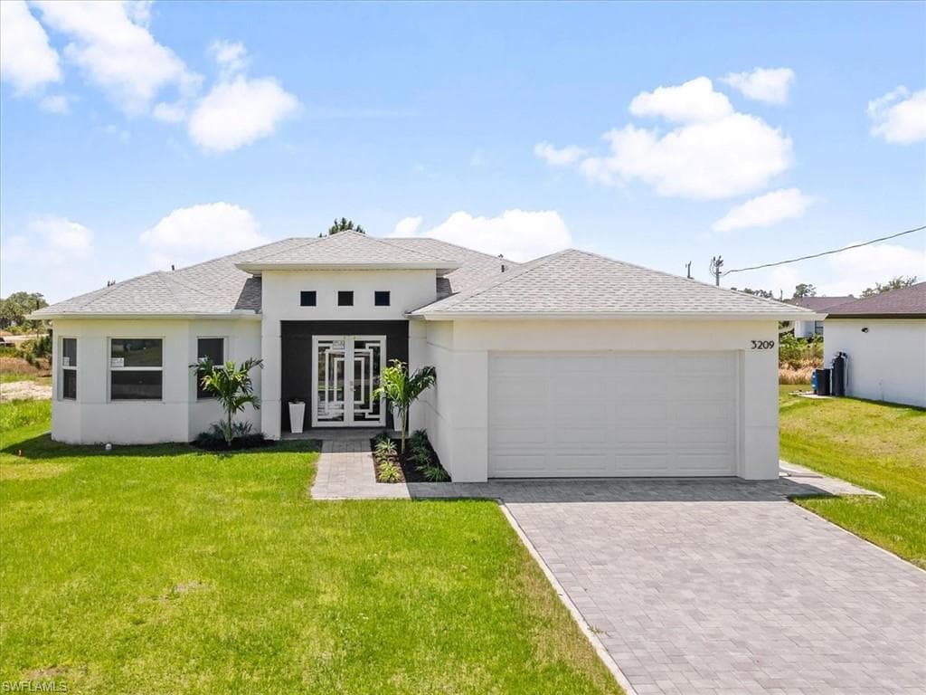 3209 29th ST W LEHIGH ACRES, FL 33971