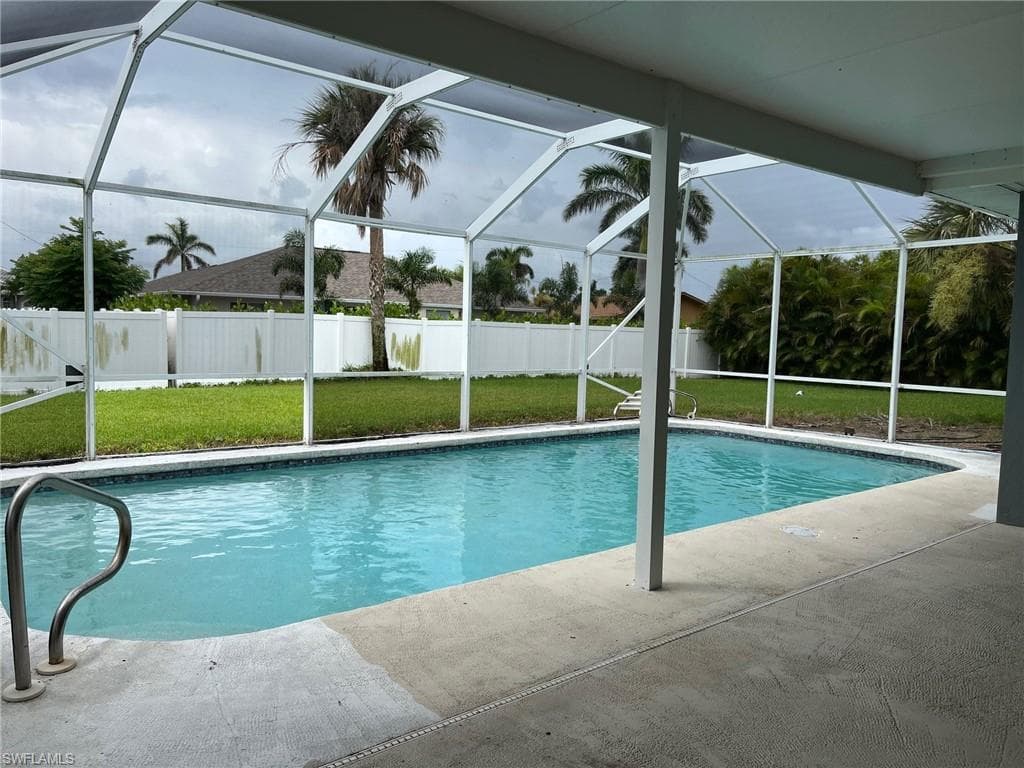 2210 SE 27th TER CAPE CORAL, FL 33904