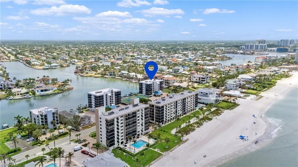 10420 Gulf Shore DR 132 NAPLES, FL 34108