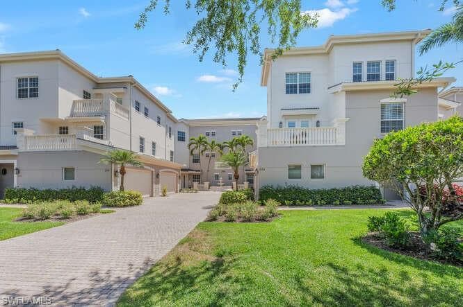 554 Avellino Isles CIR 101 NAPLES, FL 34119