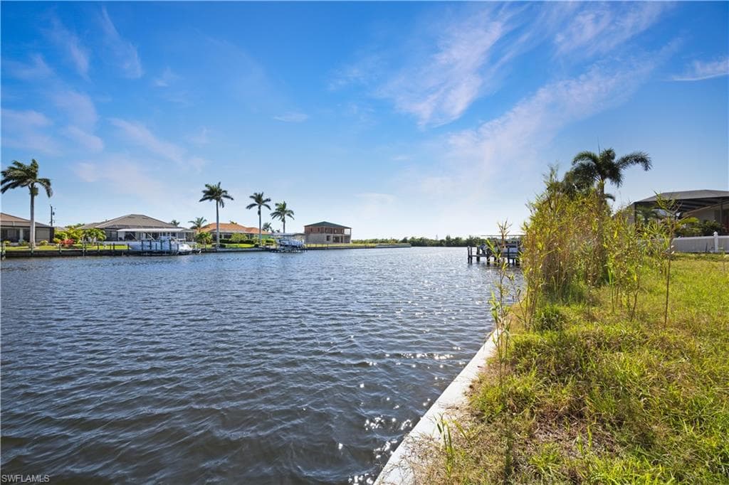 2910 SW 25th ST CAPE CORAL, FL 33914
