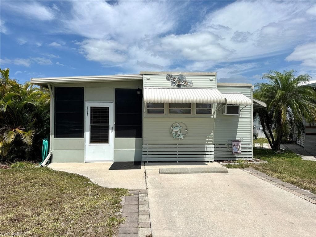 4520 Lafayette LN E ESTERO, FL 33928