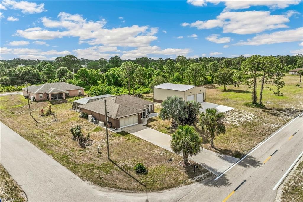 705 Columbus BLVD S LEHIGH ACRES, FL 33974