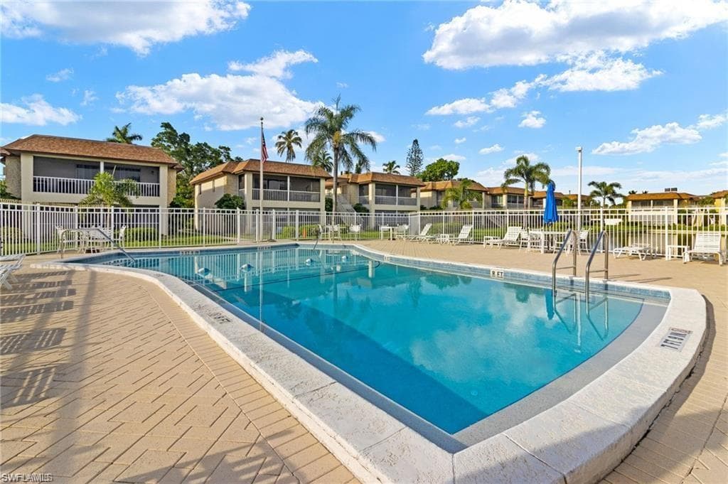1155 Sandpiper ST E1 NAPLES, FL 34102