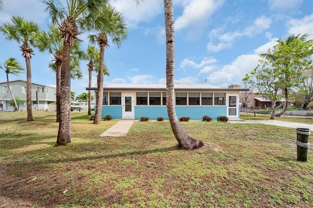 1155 Hamilton ST CHOKOLOSKEE, FL 34138