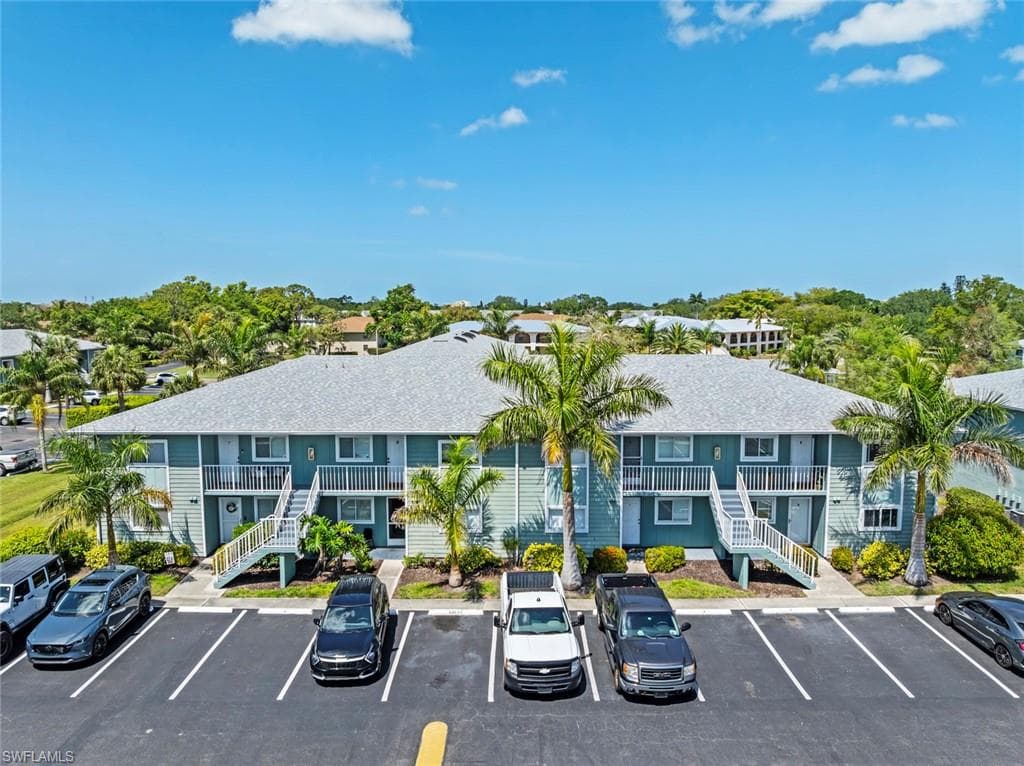 138 Cypress WAY E 404 NAPLES, FL 34110