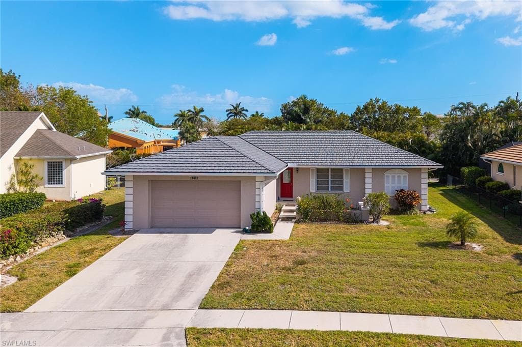 1809 Bahama AVE MARCO ISLAND, FL 34145
