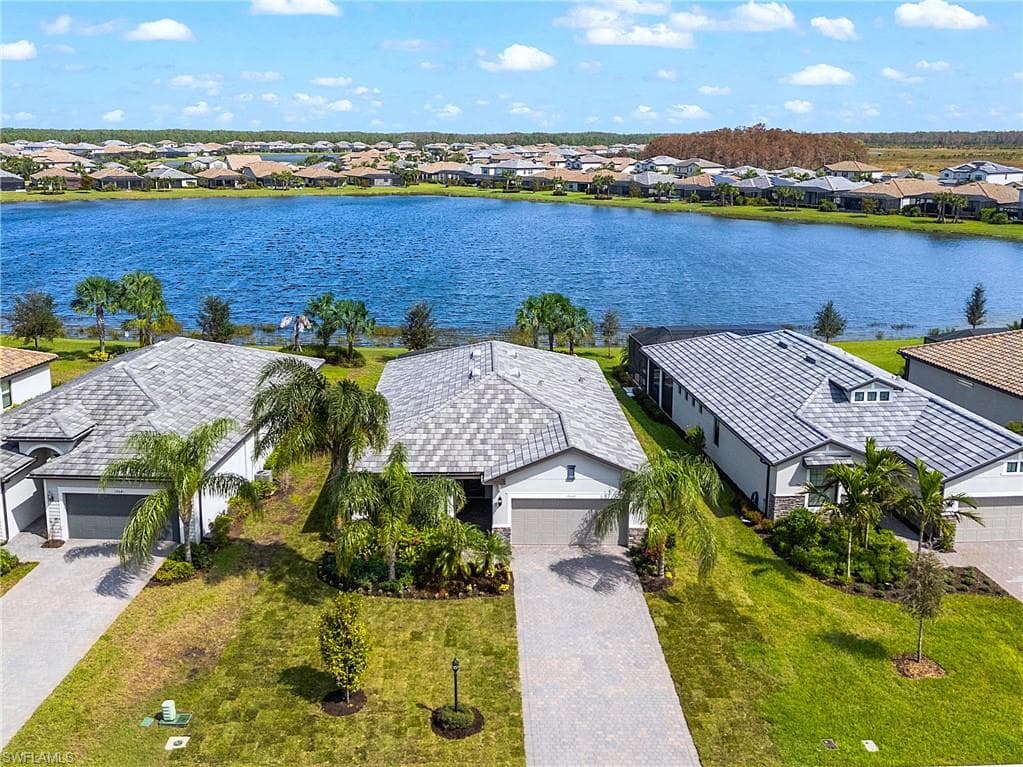 19647 Deming LN ESTERO, FL 33928