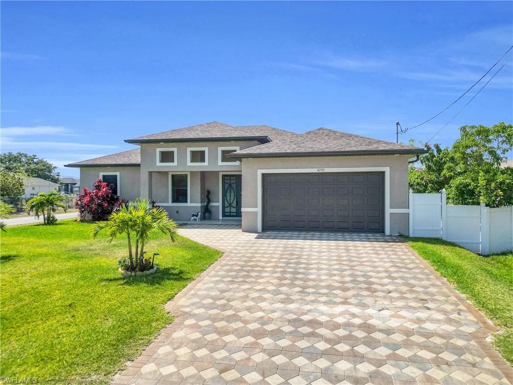 4201 4th ST SW LEHIGH ACRES, FL 33976