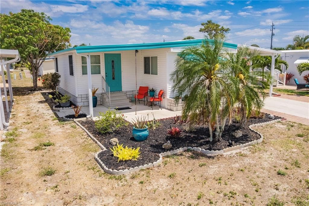 27473 Pauline DR BONITA SPRINGS, FL 34135