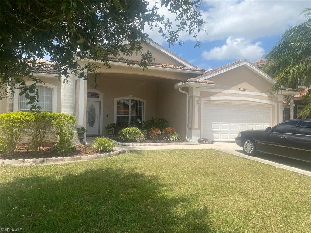 9561 Blue Stone CIR FORT MYERS, FL 33913