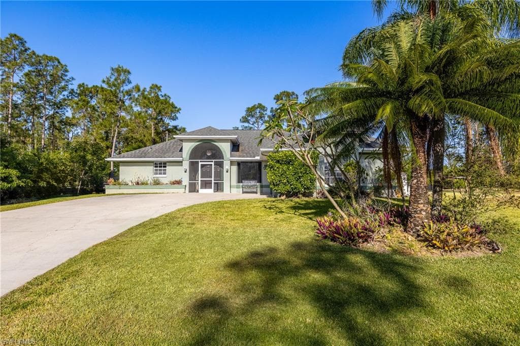819 Hamilton AVE LEHIGH ACRES, FL 33972