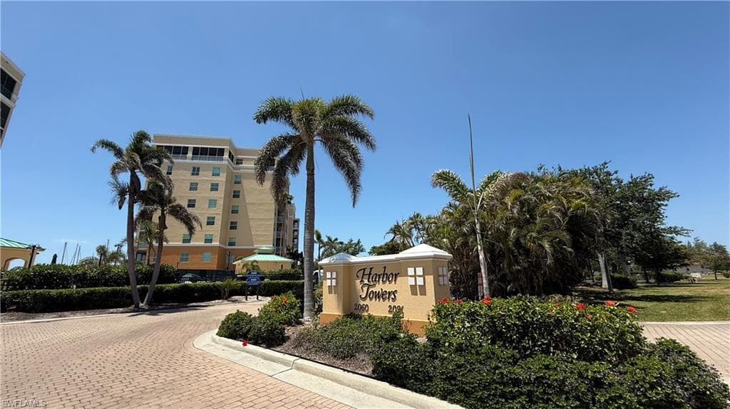 2060 Matecumbe Key RD 2307 PUNTA GORDA, FL 33955
