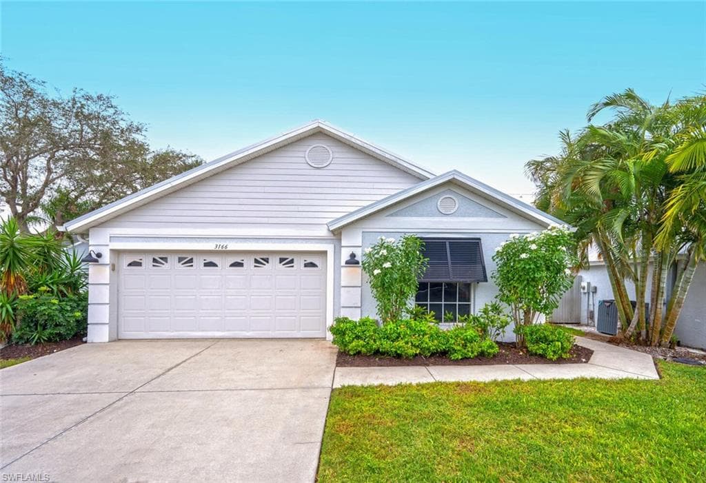3166 Carriage CIR NAPLES, FL 34105