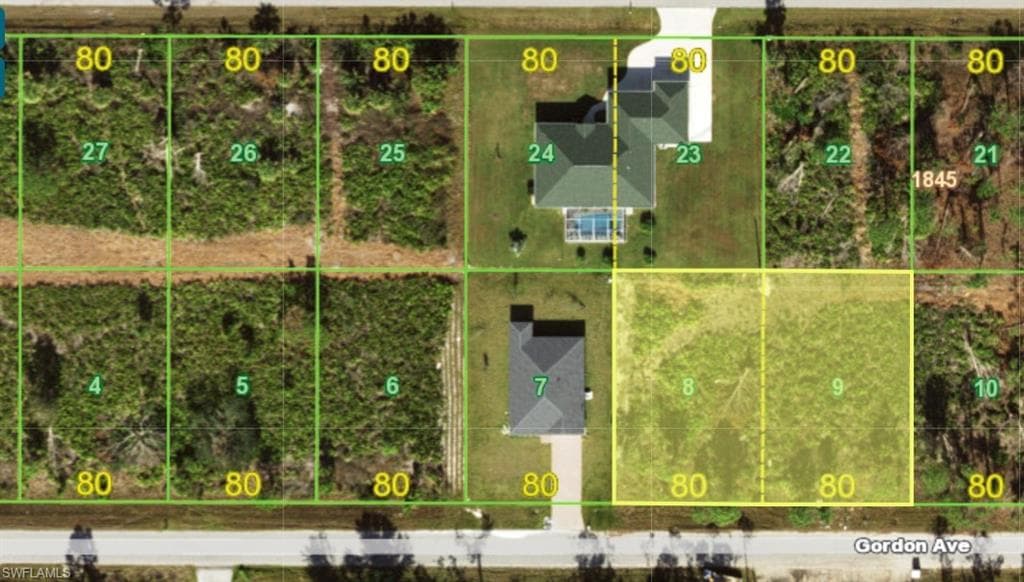 12136 Gordon AVE PORT CHARLOTTE, FL 33981