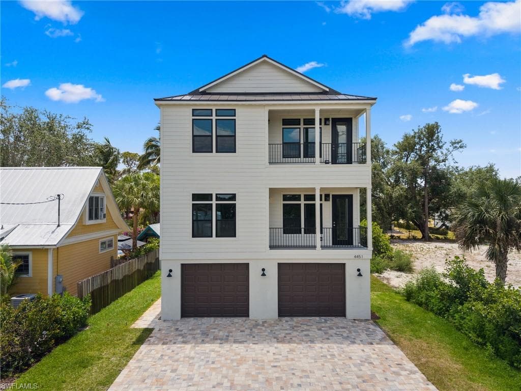 4451 Tarpon AVE BONITA SPRINGS, FL 34134