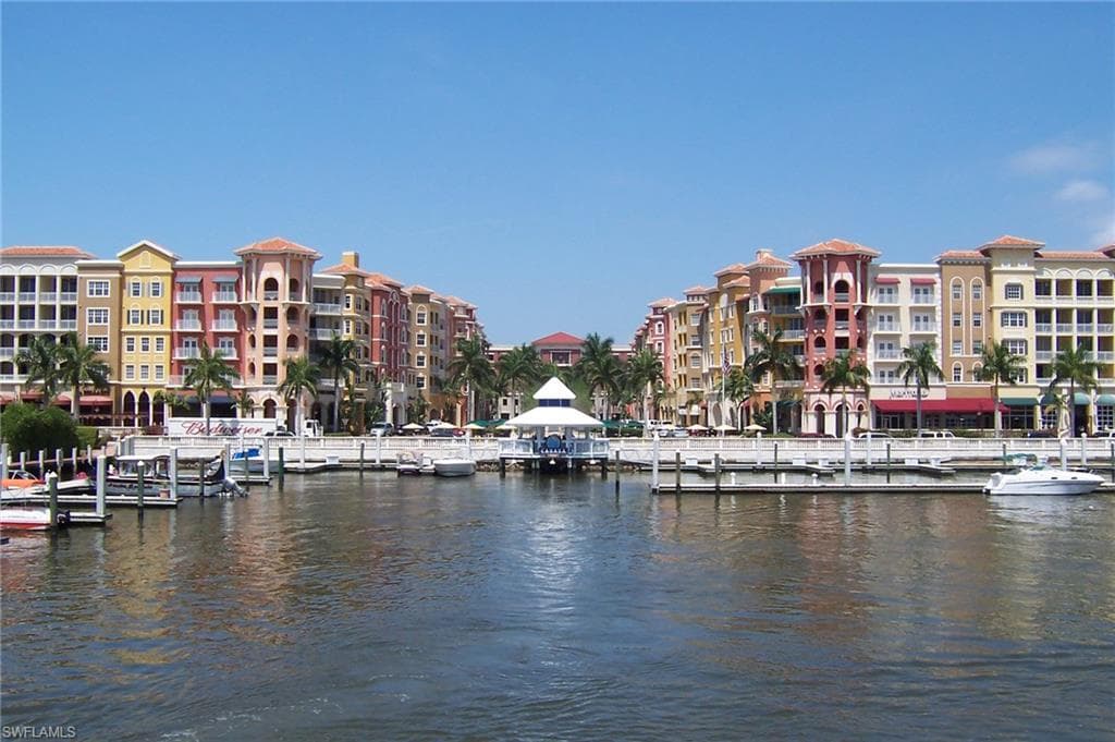 450 BAYFRONT PL 4203 NAPLES, FL 34102