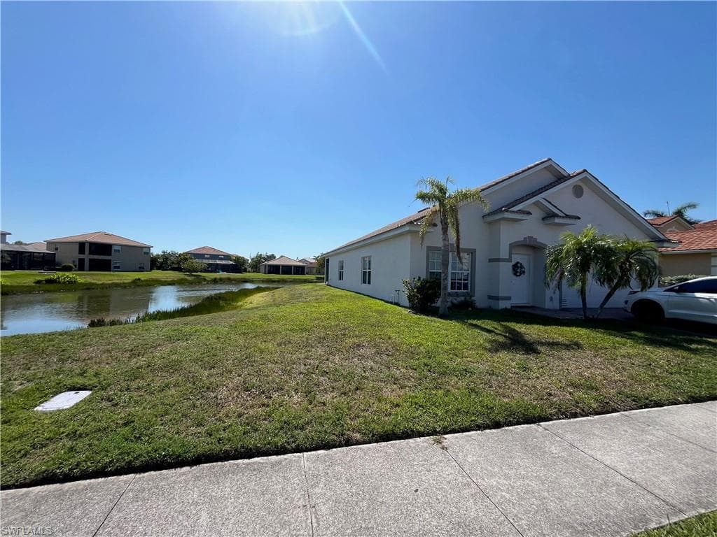 2064 Willow Branch DR CAPE CORAL, FL 33991
