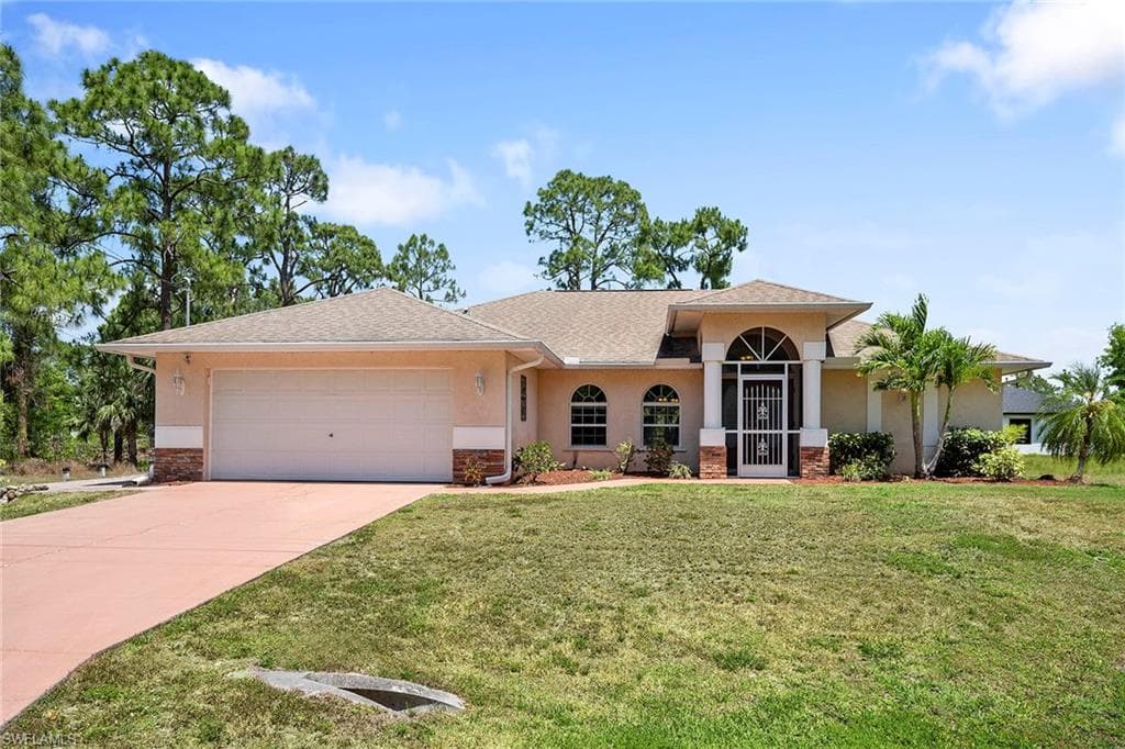 2908 14th ST W LEHIGH ACRES, FL 33971