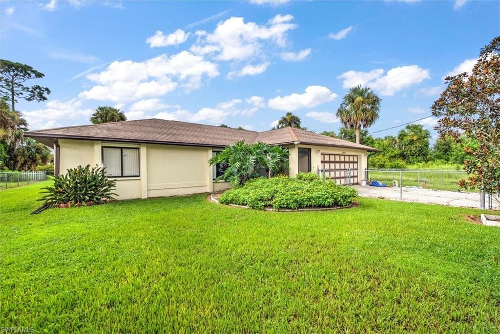 3060 NE Beechwood CIR LABELLE, FL 33935