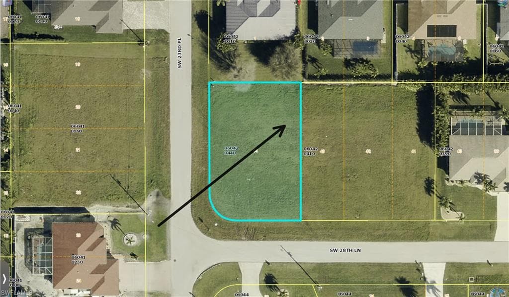 2315 SW 28th LN CAPE CORAL, FL 33914