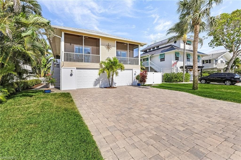1292 Rainbow CT NAPLES, FL 34110