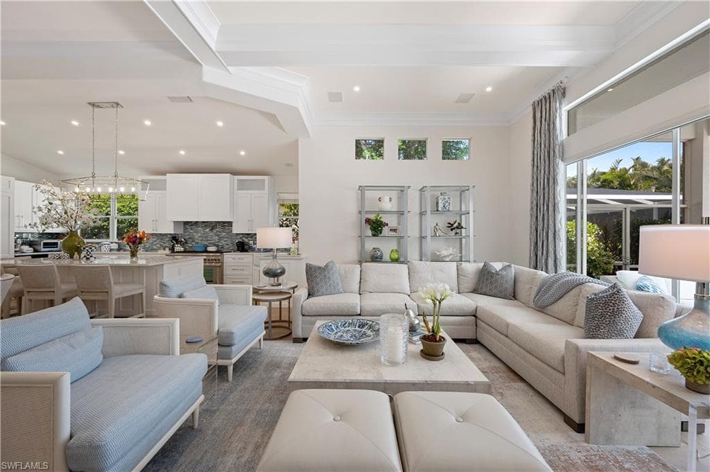 1813 Winding Oaks WAY NAPLES, FL 34109