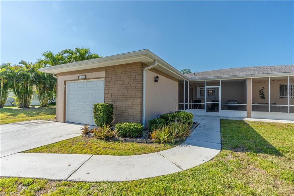 2188 Leisure LN FORT MYERS, FL 33907