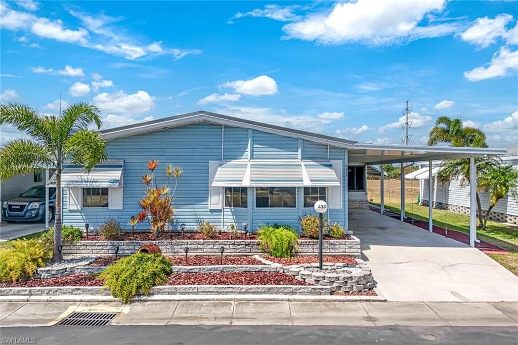 433 Rainbow DR NORTH FORT MYERS, FL 33903