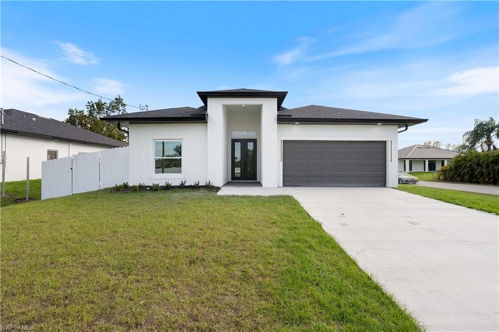3914 2nd ST W LEHIGH ACRES, FL 33971