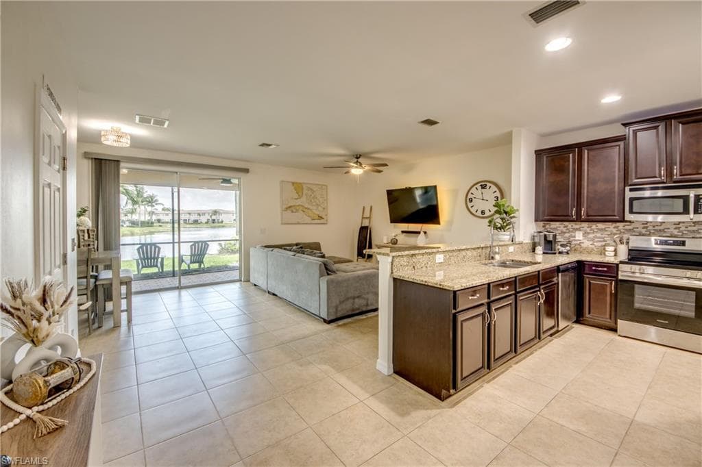 3823 Clearbrook LN FORT MYERS, FL 33966