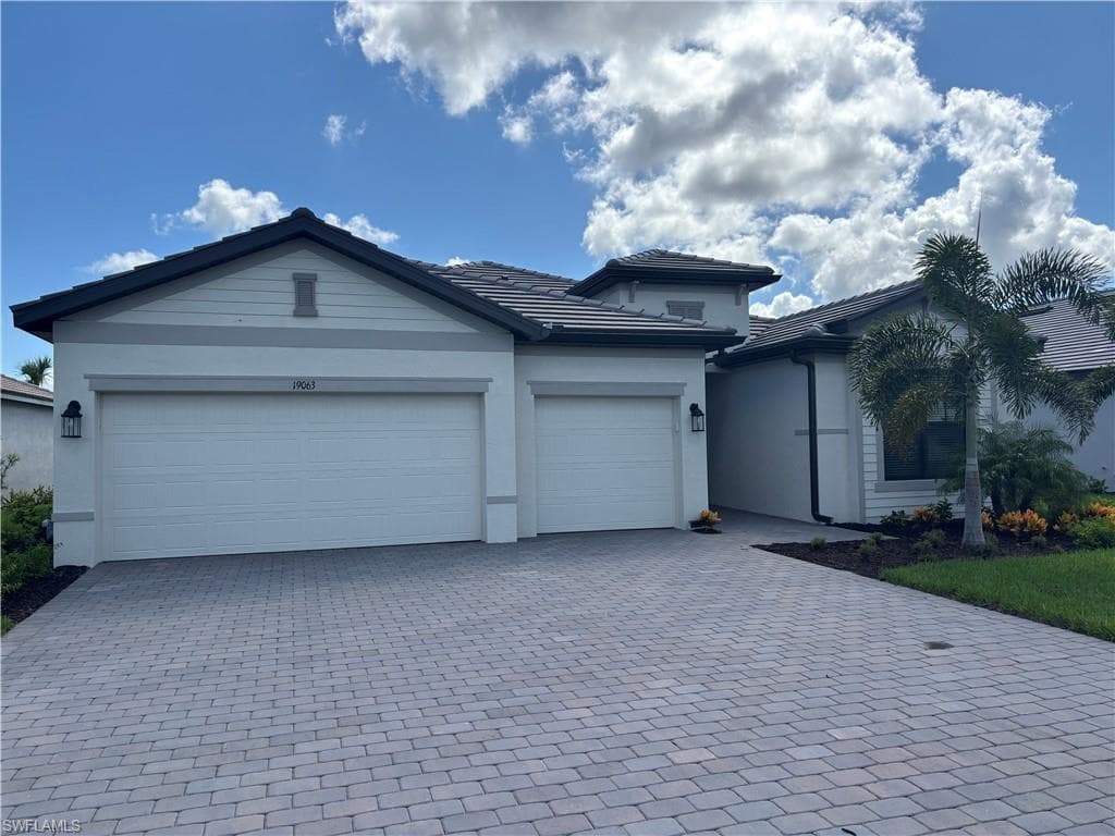 19063 Hanley BLVD ESTERO, FL 33928