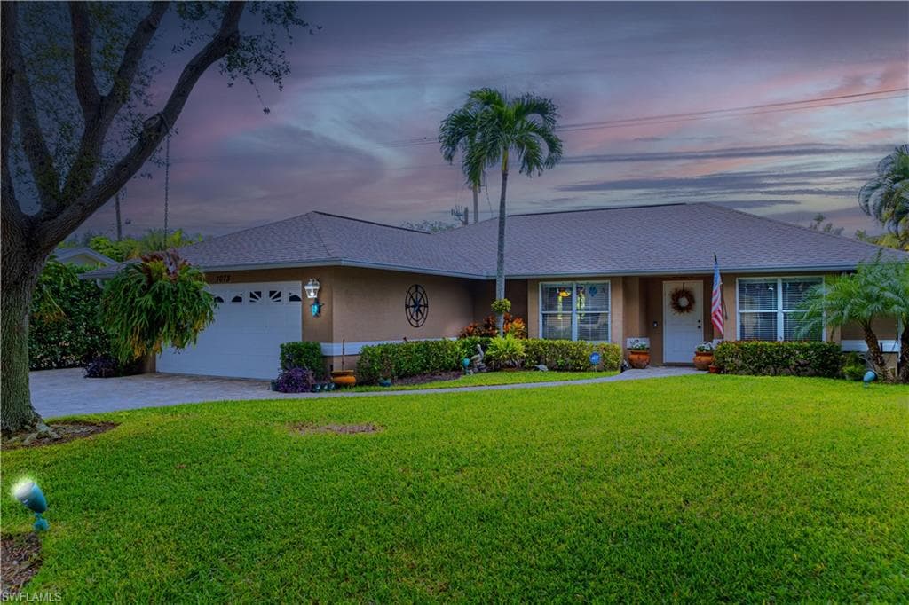 1073 Alhambra CIR NAPLES, FL 34103