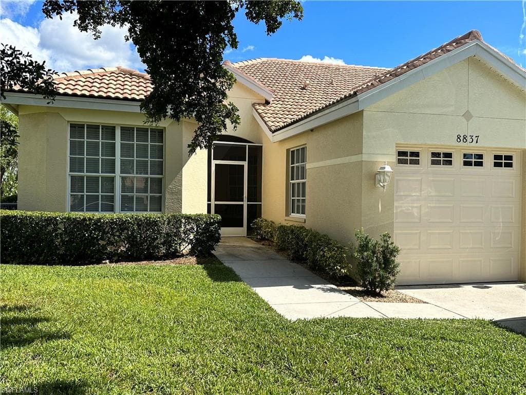 8837 E Bay CIR FORT MYERS, FL 33908
