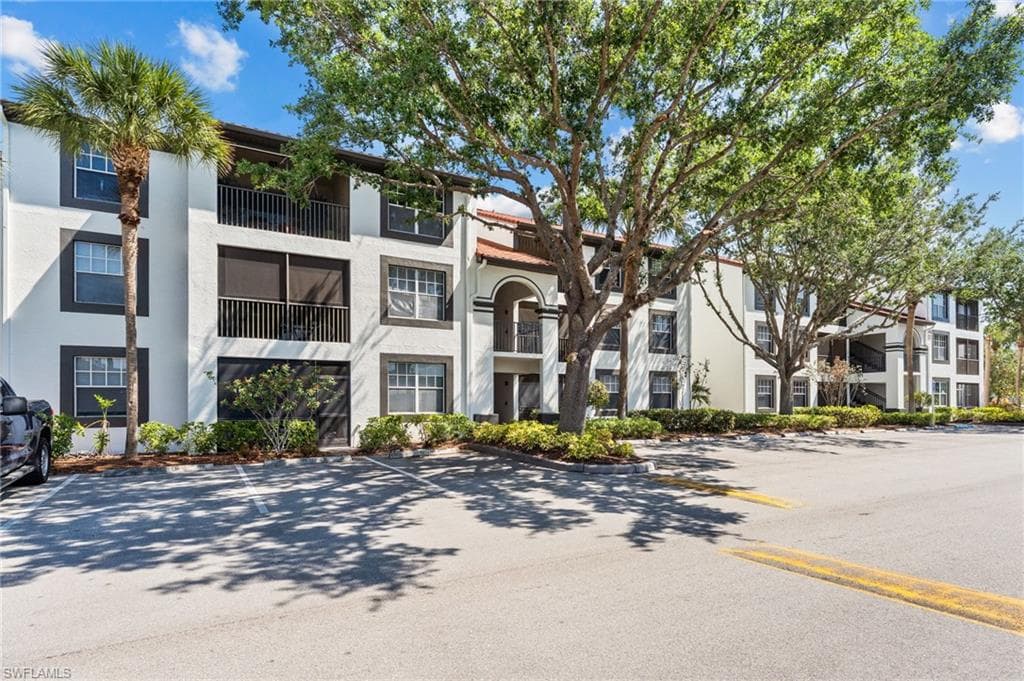 7940 Preserve CIR 914 NAPLES, FL 34119