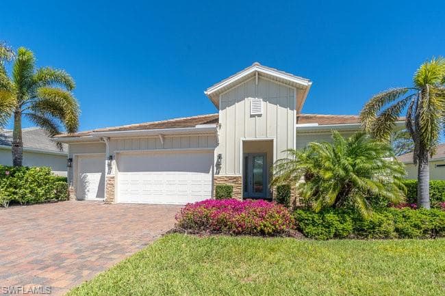 14717 Leeward DR NAPLES, FL 34114