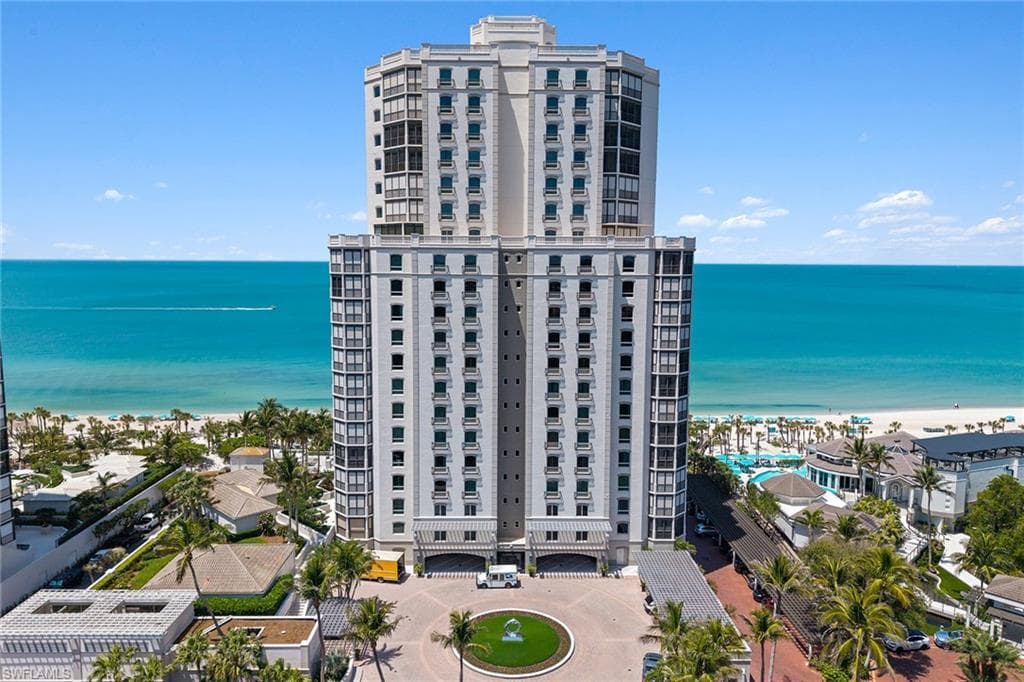 8477 Bay Colony DR 702 NAPLES, FL 34108