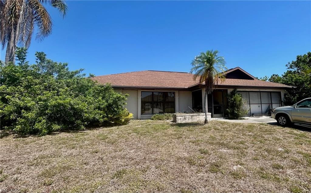 415 SW 7th TER CAPE CORAL, FL 33991