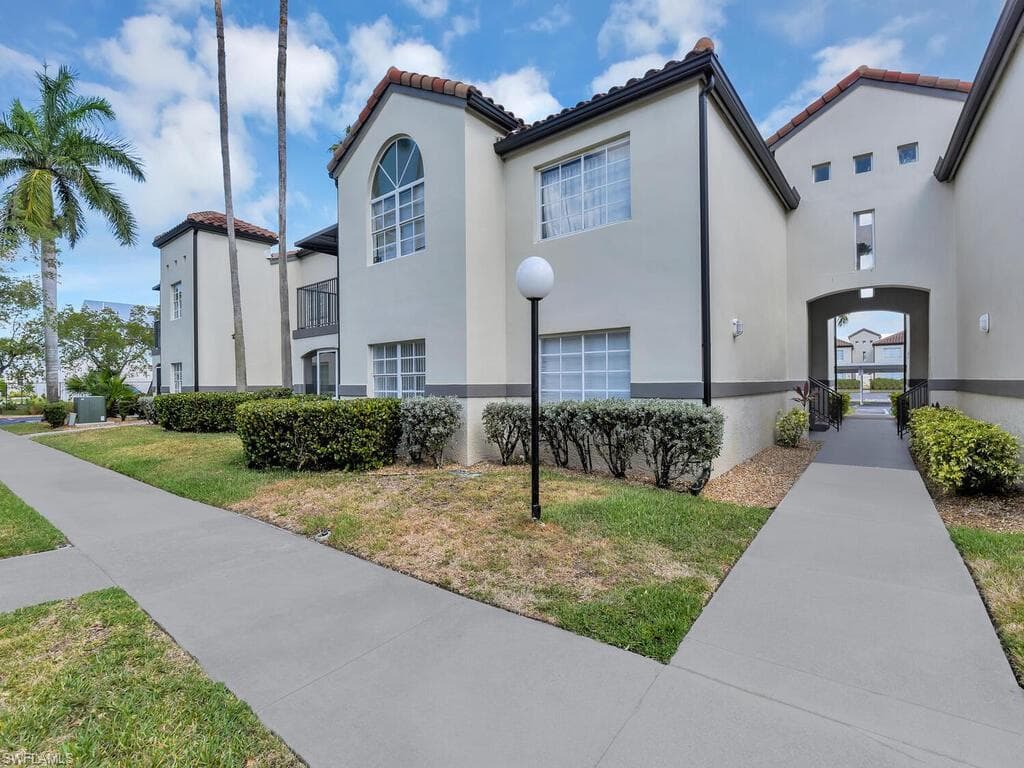 3421 Winkler AVE 407 FORT MYERS, FL 33916