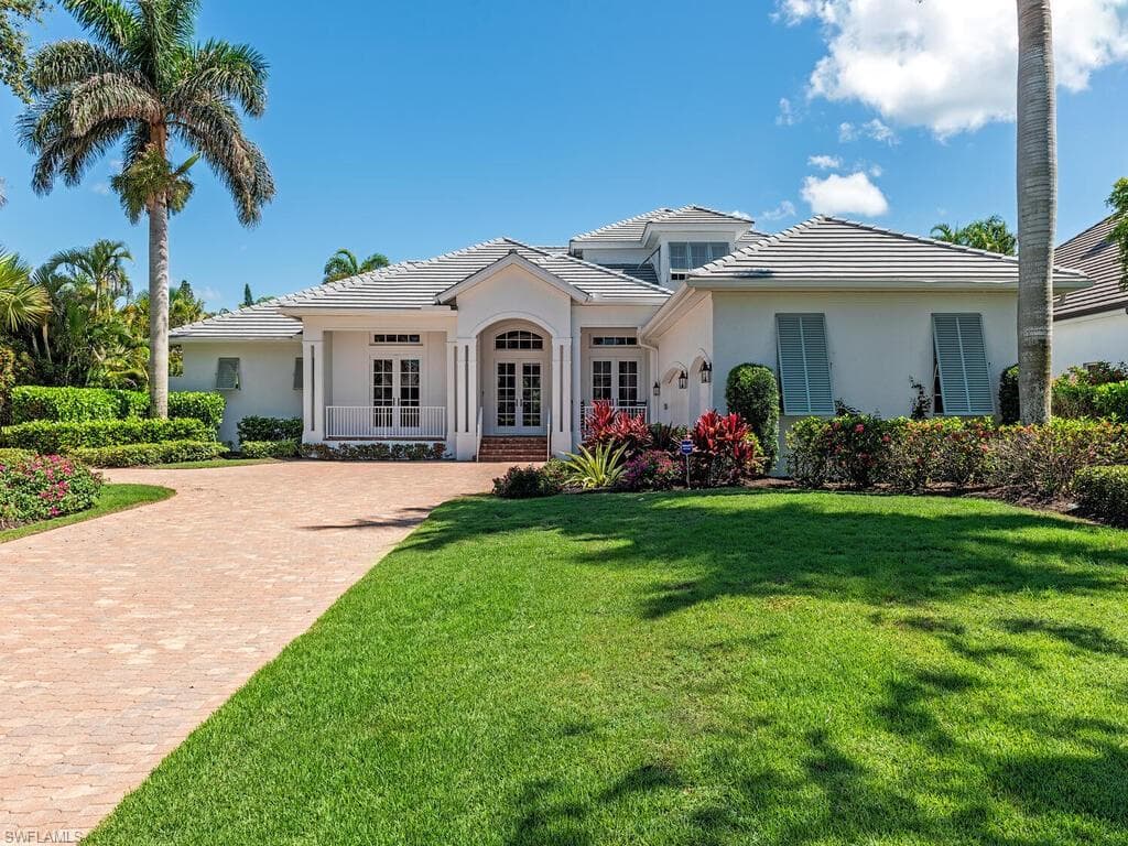 650 Bow Line DR NAPLES, FL 34103