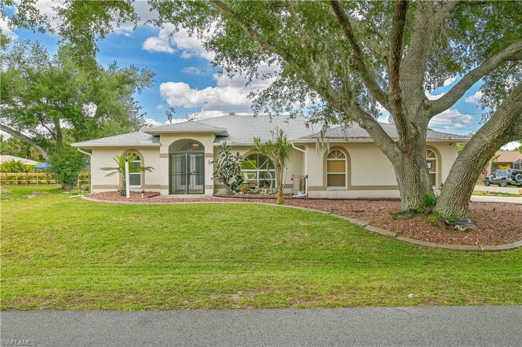 2136 Bendway DR PORT CHARLOTTE, FL 33948