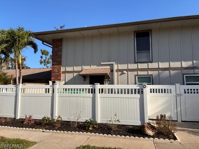4283 Island CIR 4 FORT MYERS, FL 33919