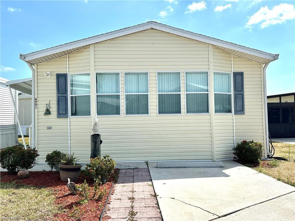 4551 Mayflower WAY E ESTERO, FL 33928