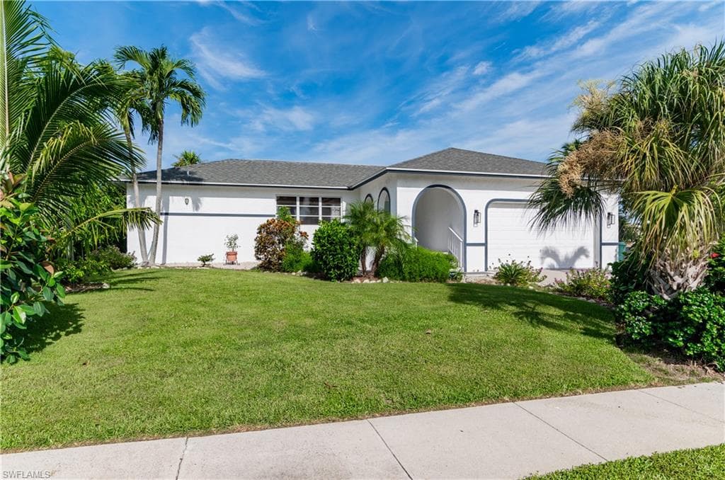 288 Castaways ST MARCO ISLAND, FL 34145